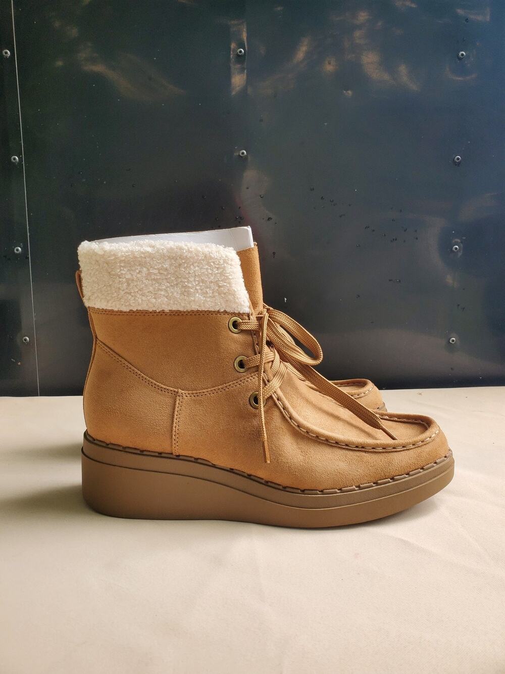 Lifestride Womens Ankle Boots Devon Wedge Heel Sherpa 9.5 M Honey Tan